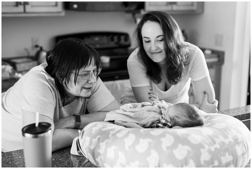 Charlotte family lifestyle in home newborn session by Charlotte Lifestyle Photographer Samantha Laffoon Photography