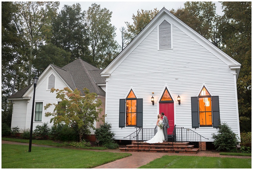 Charlotte wedding photographer, Rainy wedding day, fall wedding, autumn wedding, North Carolina wedding, Morning Star Chapel wedding, Wedding photographer, Top Charlotte wedding photographer, Best Charlotte wedding photographer