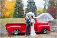 Beautiful Rainy Fall Wedding in Louisville Kentucky by Wedding Photographer Samantha Laffoon Photography