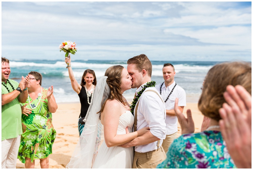 Stunning Tunnels Beach Kauai Wedding in Hawaii by Destination Wedding Photorgapher Samantha Laffoon_0098.jpg