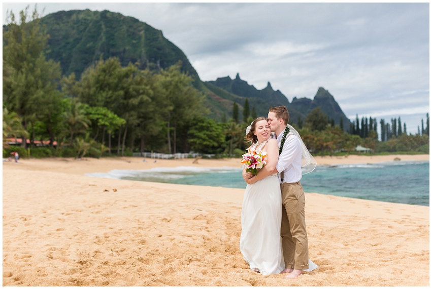 Stunning Tunnels Beach Kauai Wedding in Hawaii by Destination Wedding Photorgapher Samantha Laffoon_0133.jpg