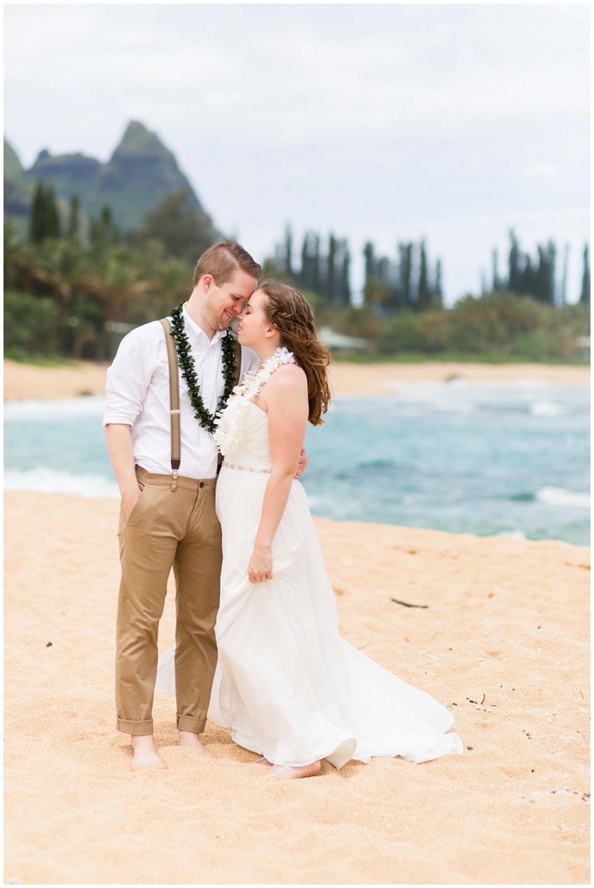 Stunning Tunnels Beach Kauai Wedding in Hawaii by Destination Wedding Photorgapher Samantha Laffoon_0152.jpg