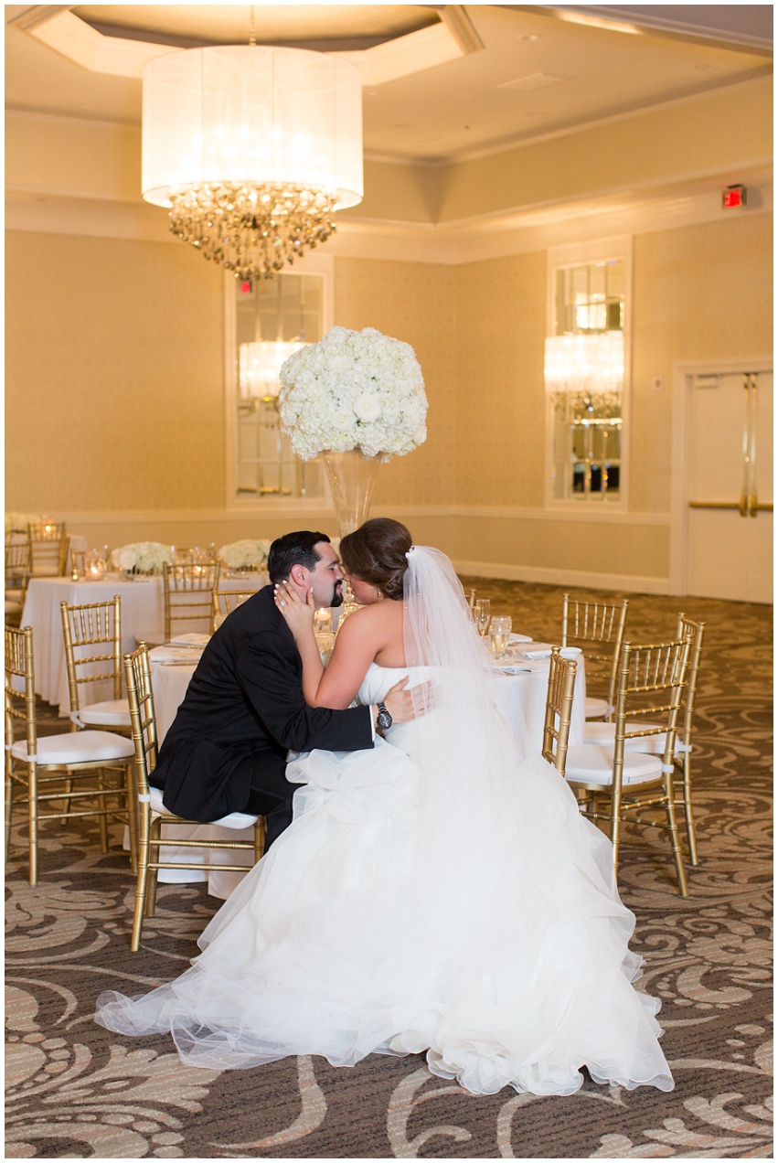 Romantic Le Meridien Wedding in Uptown Charlotte by Destination and Charlotte Wedding Photographer Samantha Laffoon_0126
