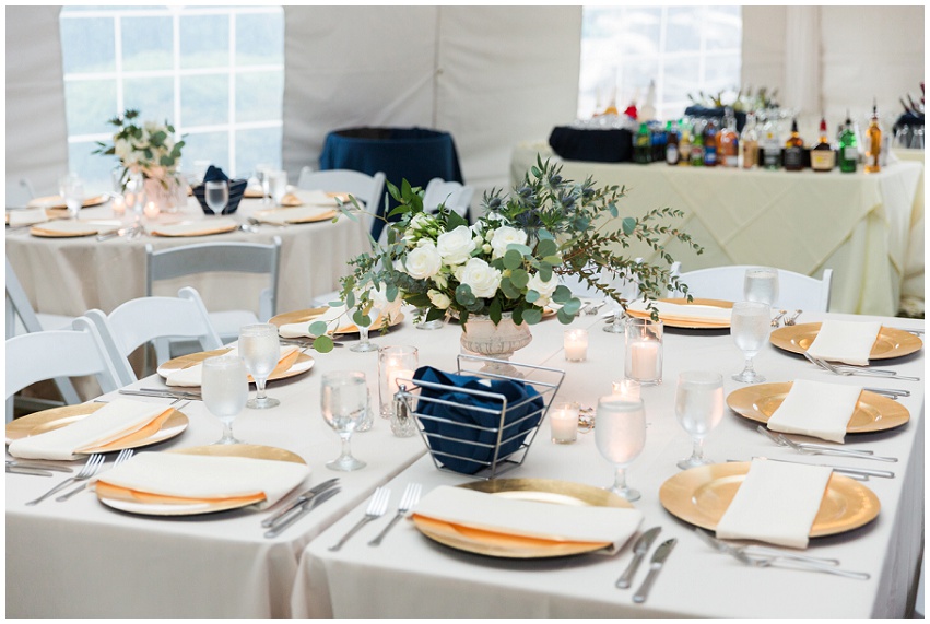 Navy and black elegant fall Peninsula Yacht Club wedding by Charlotte wedding photographer Samantha Laffoon