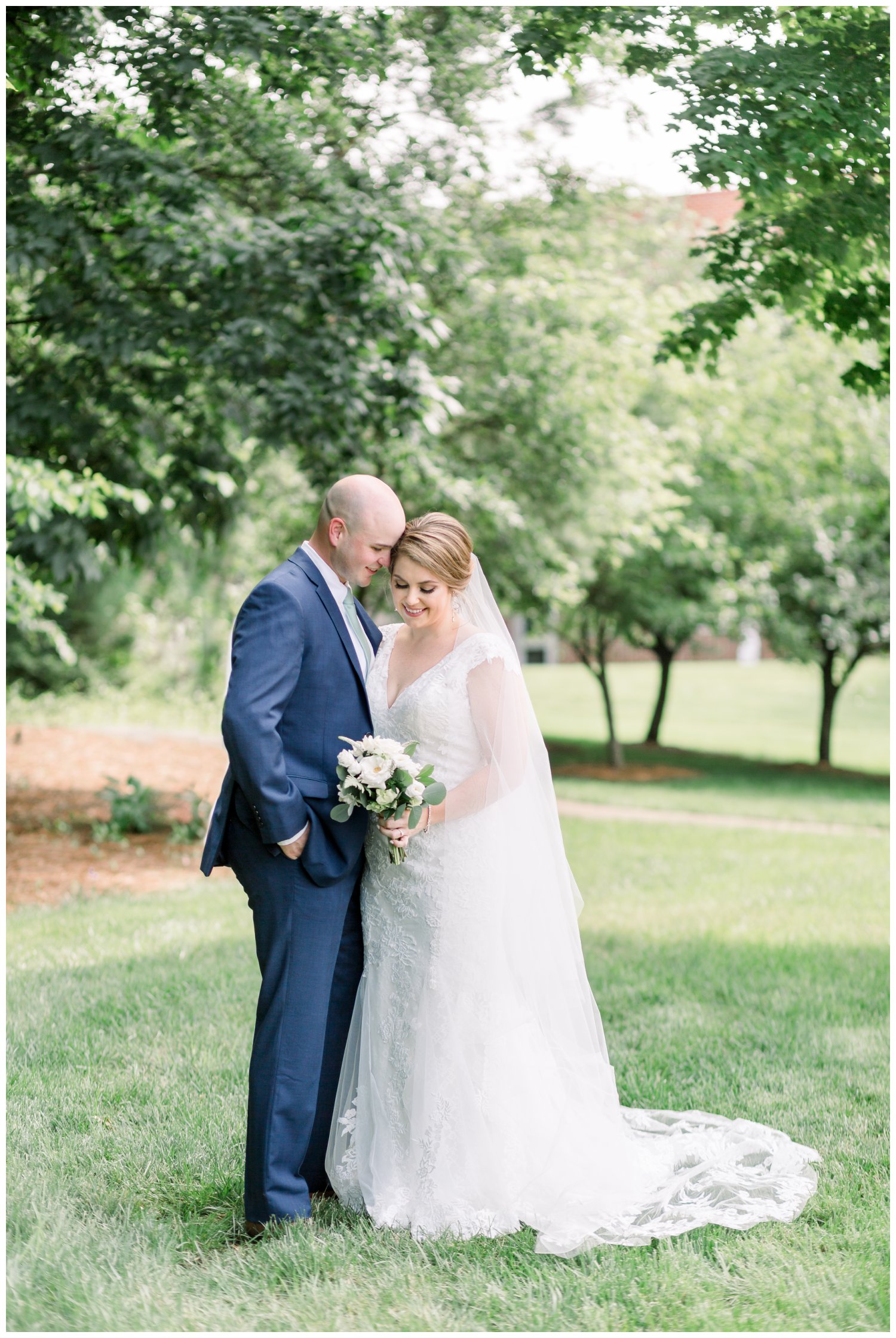 Charlotte North Carolina wedding photos by best wedding photographer Samantha Laffoon